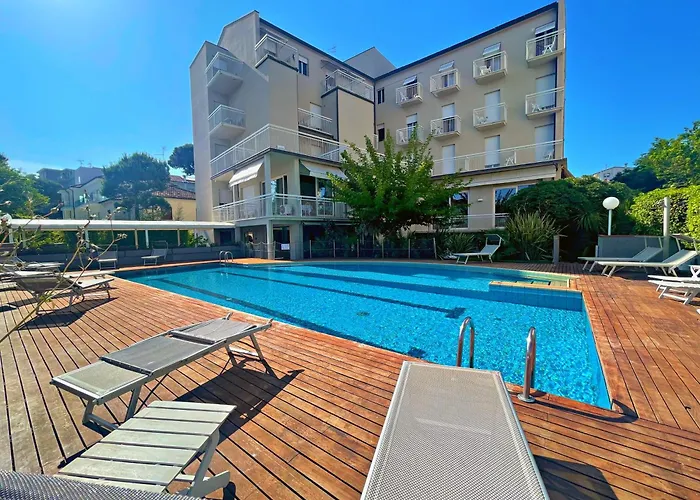 Hotel Trionfal - Fronte Mare - Vicinissimi Al Centro