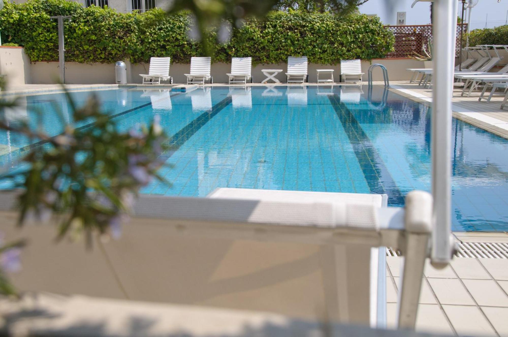 Trionfal - Fronte Mare - Vicinissimi Al Centro 3* Milano Marittima