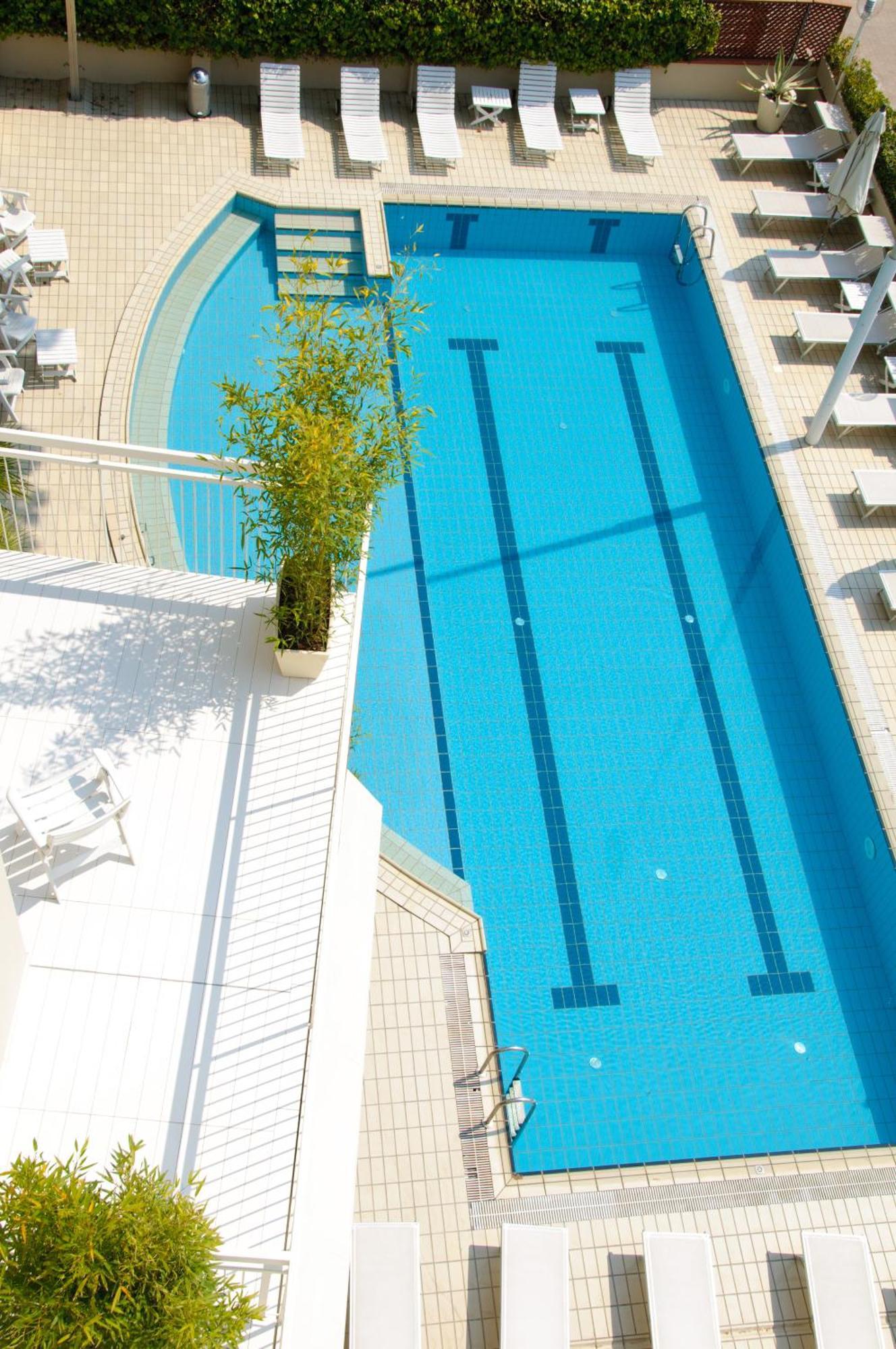 Hotel Trionfal - Fronte Mare - Vicinissimi Al Centro 3*