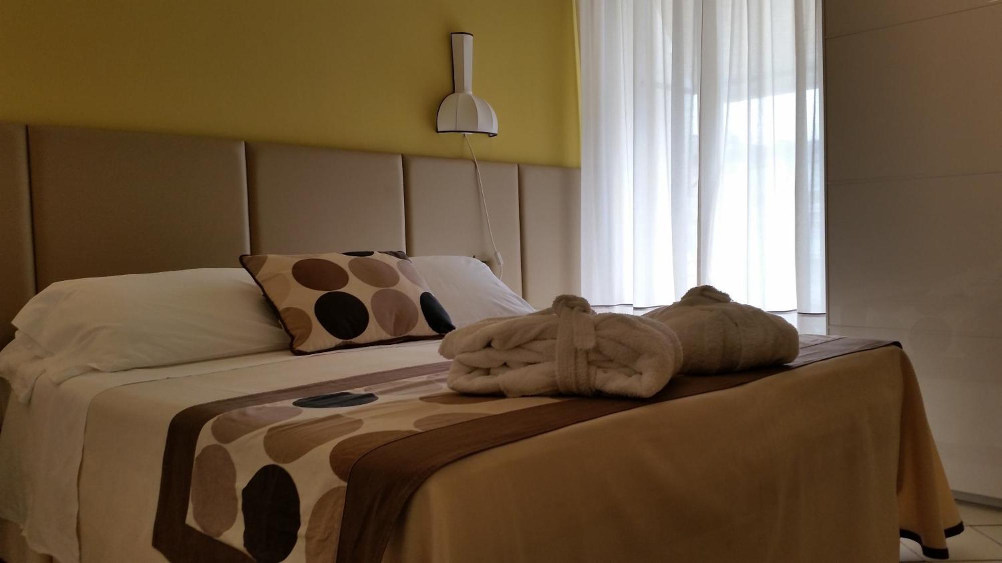 Trionfal - Fronte Mare - Vicinissimi Al Centro 3* Milano Marittima