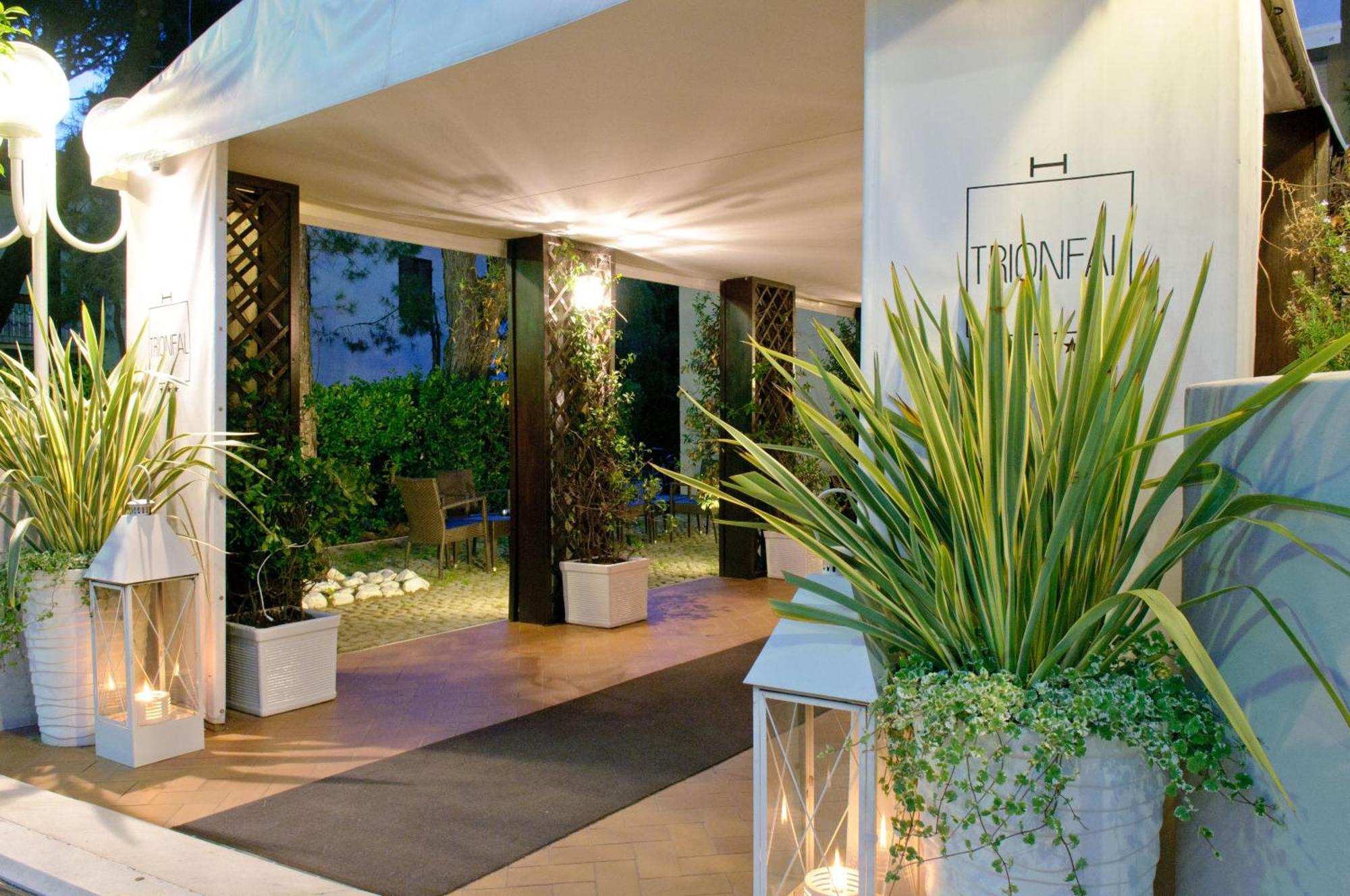 Trionfal - Fronte Mare - Vicinissimi Al Centro 3* Milano Marittima